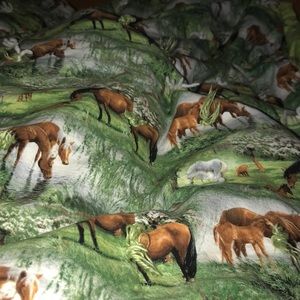 SOOOO MANY CLOTHES. MESSAGE FOR MORE DETAILS